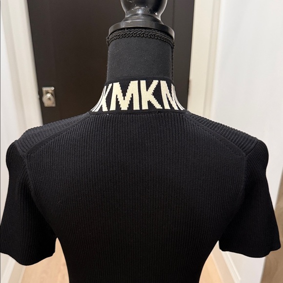 Michael Kors Black Sleeve Dress with Logo Collar - Picture 5 of 5